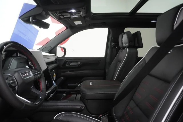 2026 GMC Yukon AT4 Ultimate - Photo 19