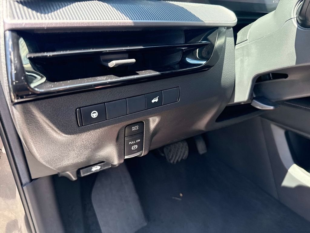Used 2025 Gray Nissan SV image 21