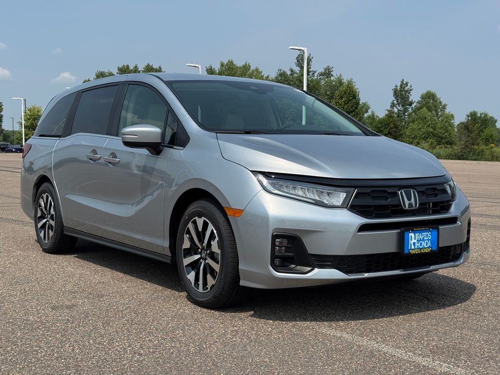 New 2026 Solar Silver Metallic Honda EX-L image 3