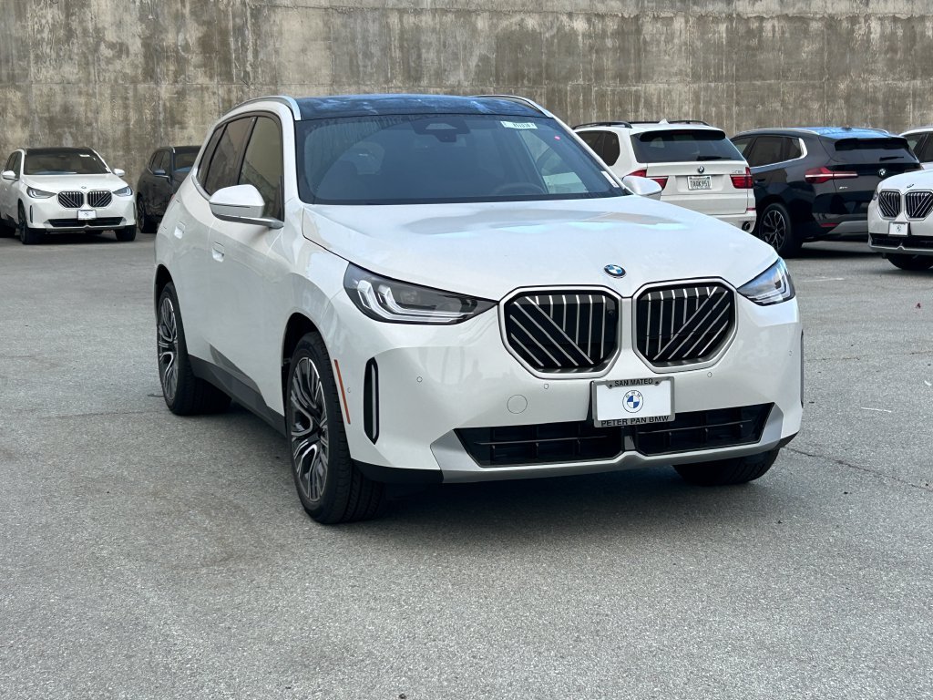 New 2026 Mineral White Metallic BMW 30 xDrive image 7