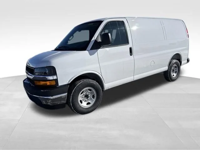 2026 Chevrolet Express 2500 Work Van HD's photo