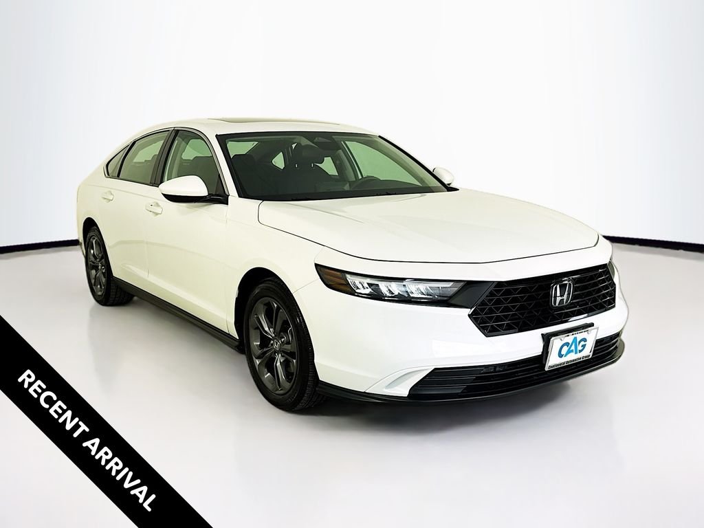 Certified Used 2023 Platinum White Pearl Honda EX image 1