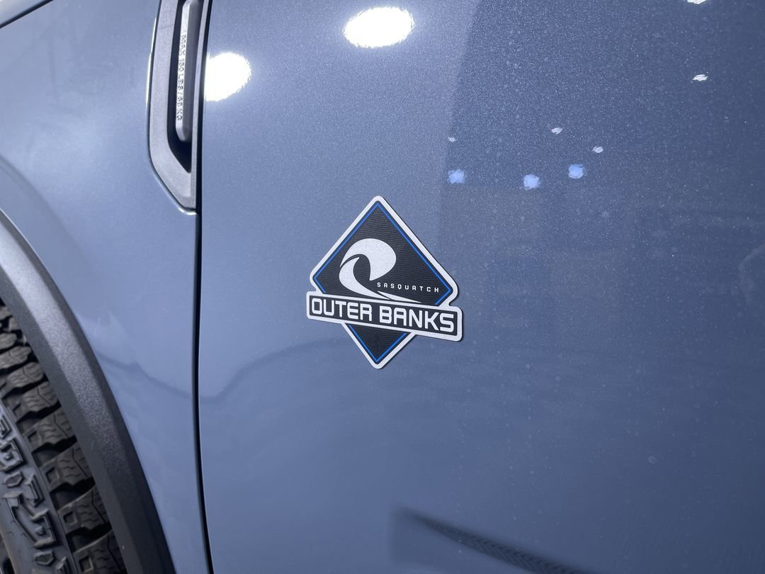 New 2025 Azure Gray Metallic Tri-Coat Ford Outer Banks image 27