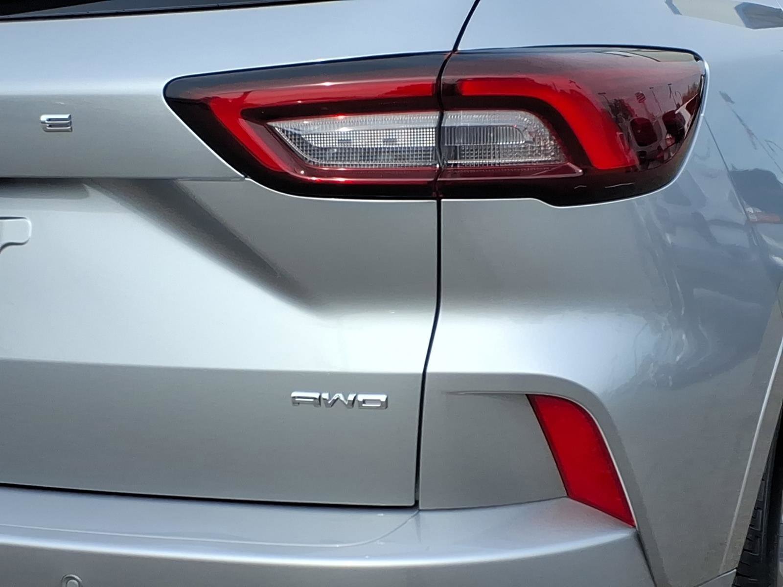 Certified Used 2024 Iconic Silver Metallic Ford ST-Line image 17