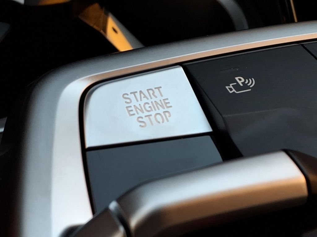 New 2027 Dune Grey Metallic BMW xDrive28i image 19