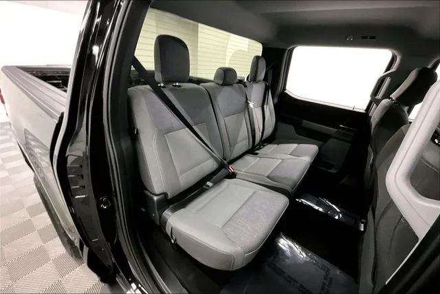 Used 2025 Agate Black Metallic Ford XLT image 24