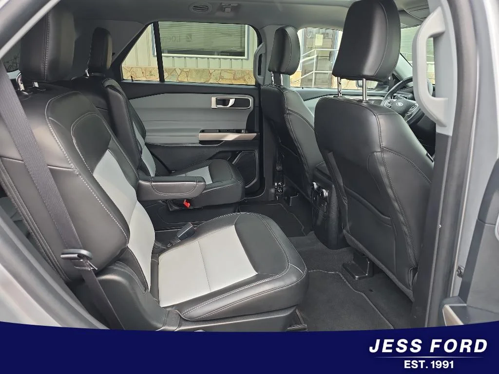 2022 Ford Explorer XLT - Photo 13