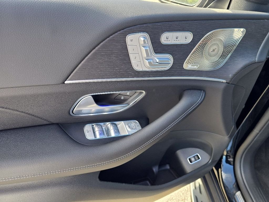 New 2026 Black Mercedes-Benz GLS 450 image 20