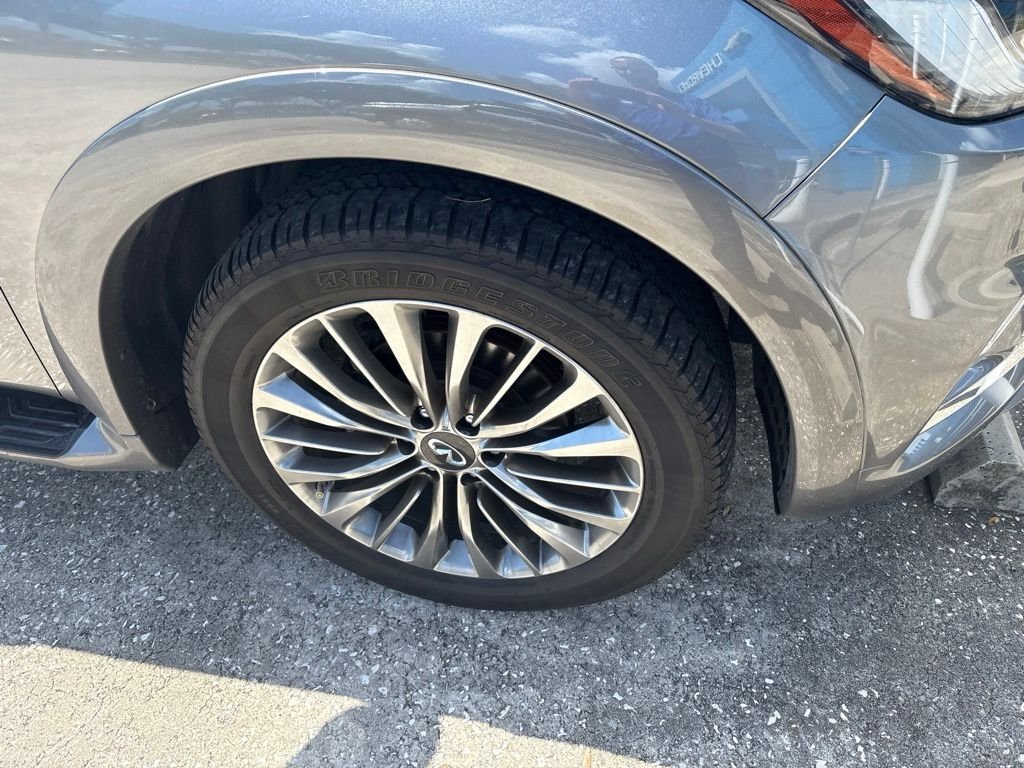 Used 2021 Gray INFINITI Sensory image 12