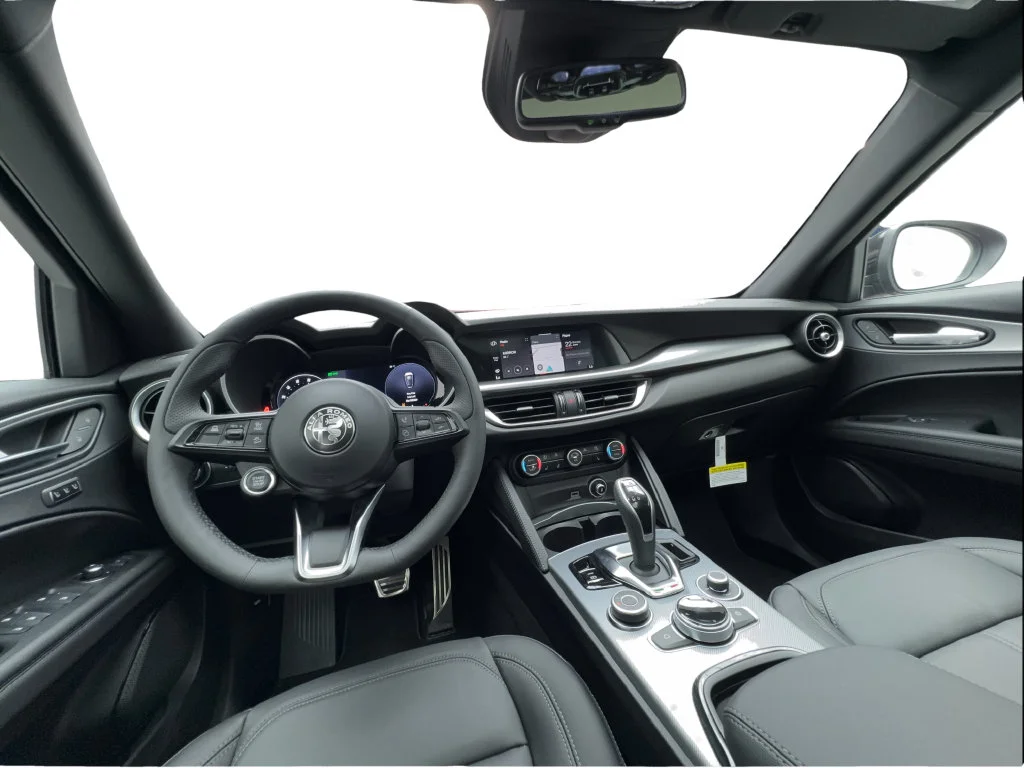 New 2026 Red Alfa Romeo Base image 40