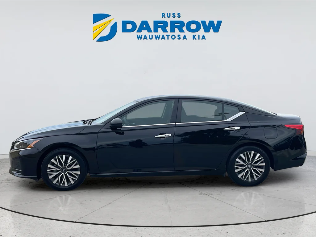 Used 2024 Black Nissan 2.5 SV image 2