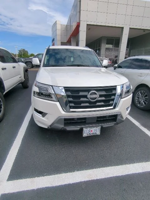 Used 2023 White Nissan SV image 4