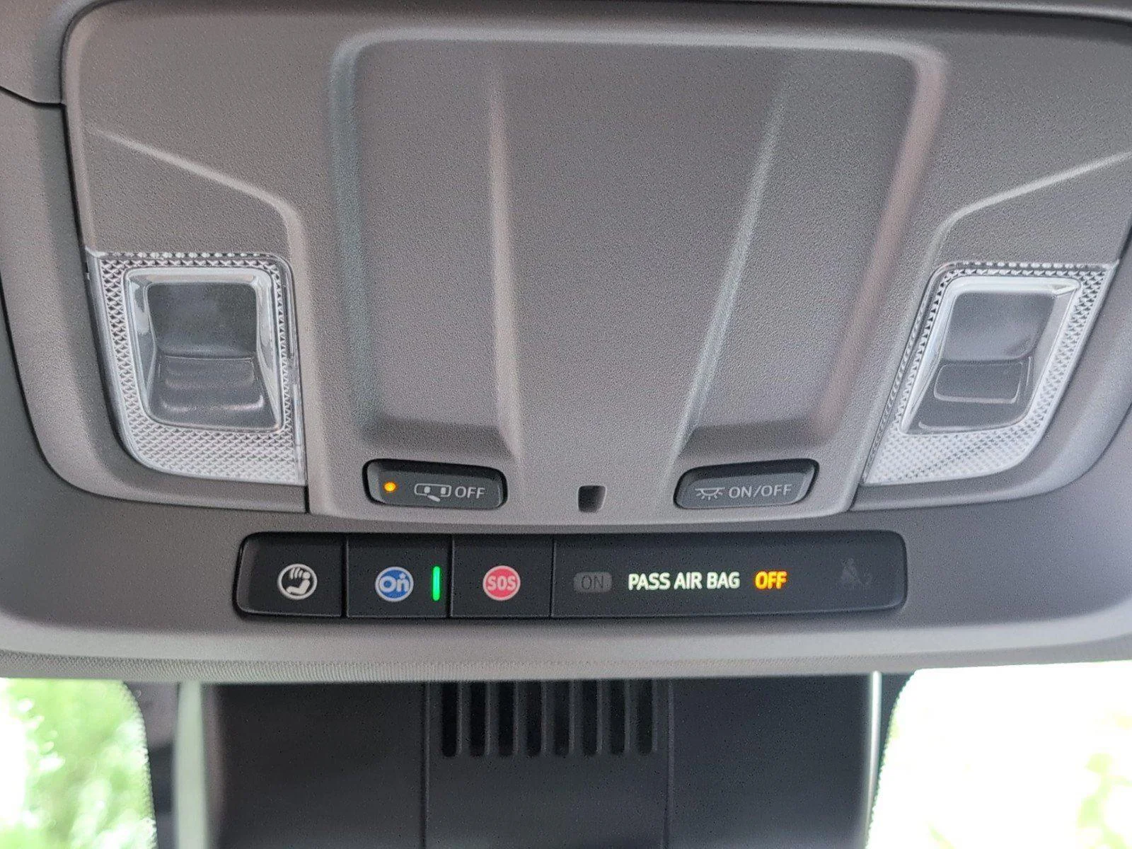 Used 2023 Summit White GMC Elevation image 20