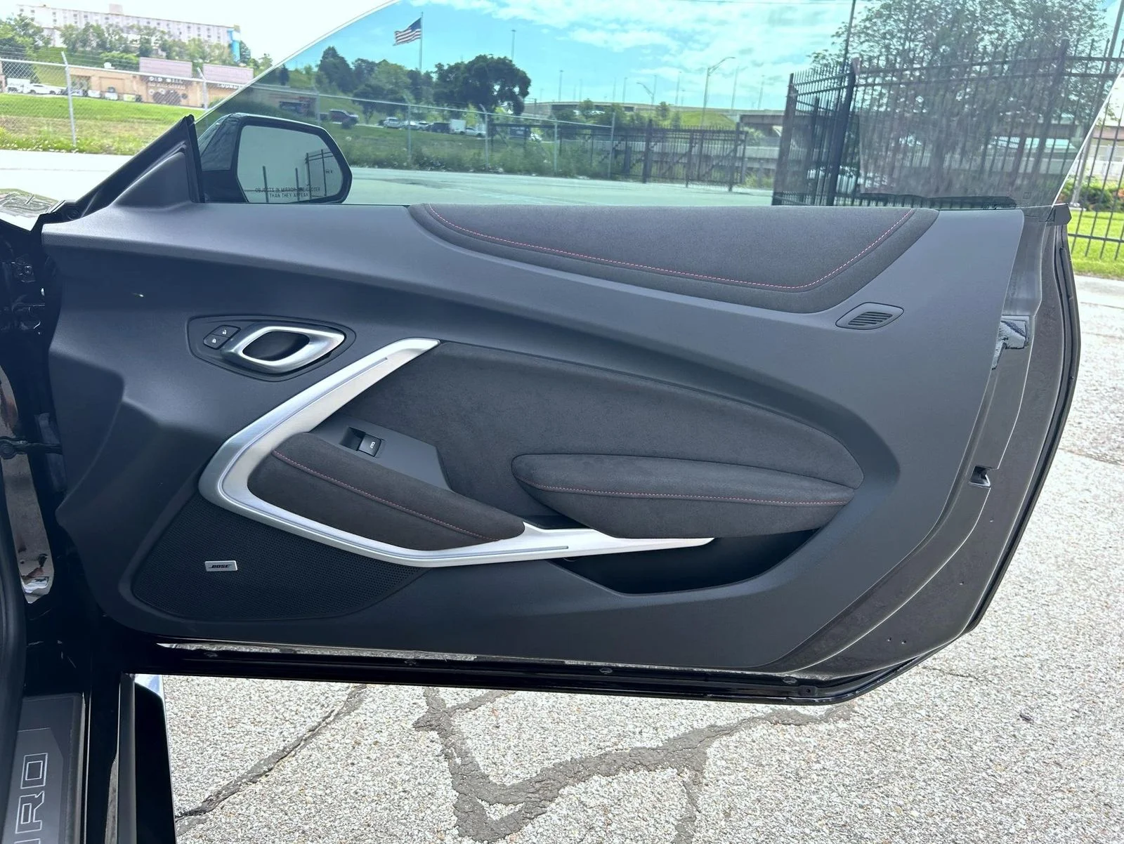 Used 2022 Black Chevrolet ZL1 image 15