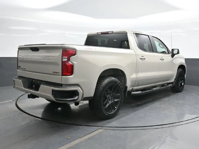 Used 2026 White Chevrolet RST image 9