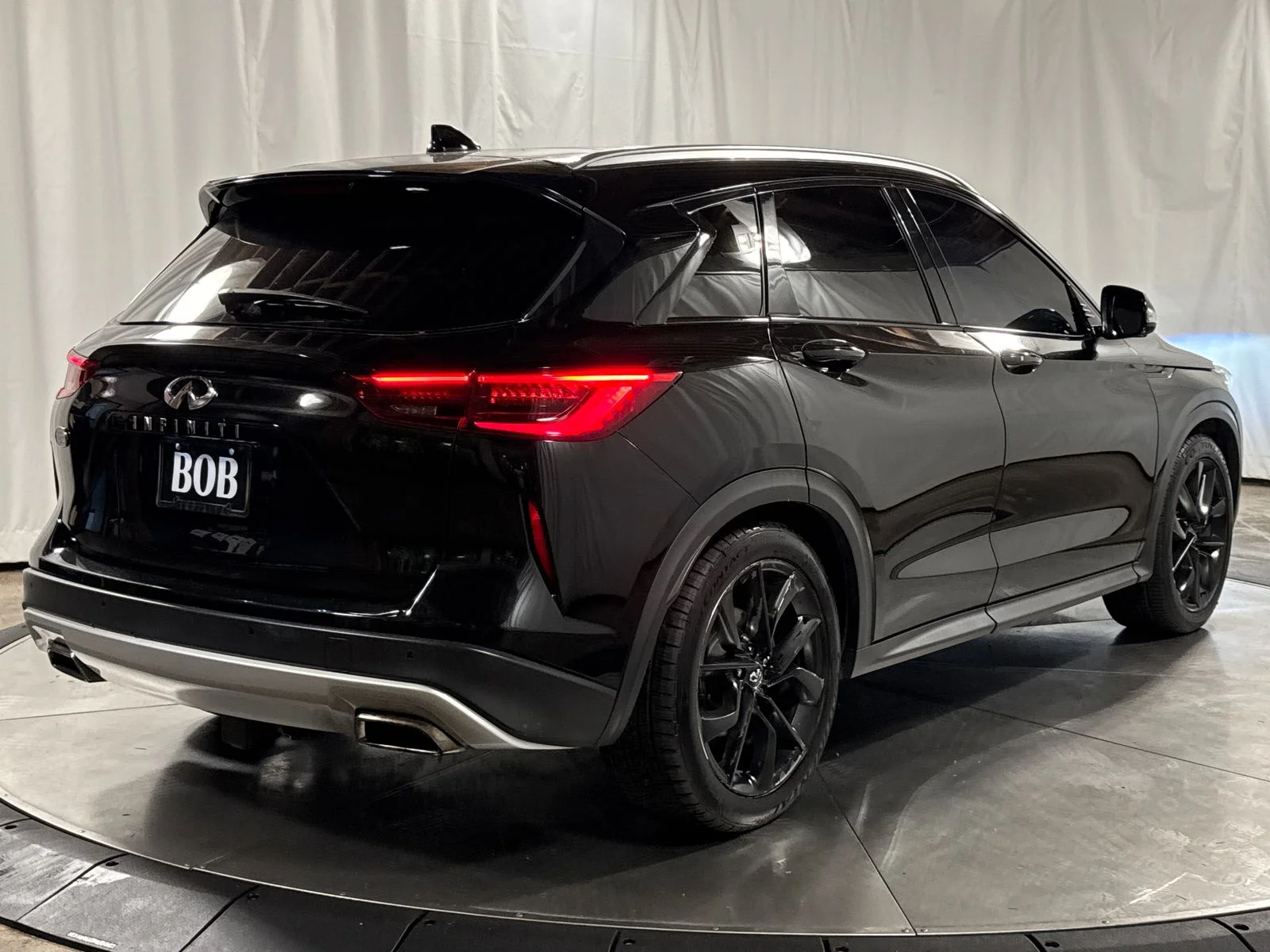 Used 2019  INFINITI ESSENTIAL image 7