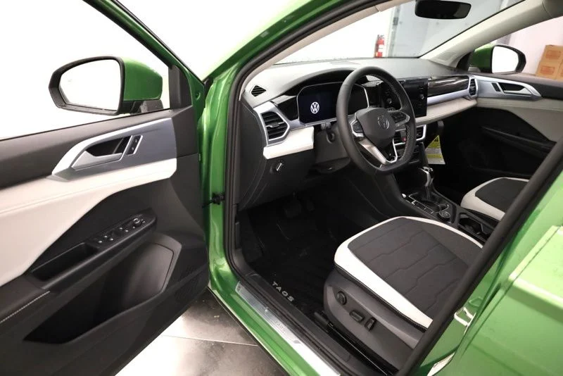 2026 Volkswagen Taos SE - Photo 9