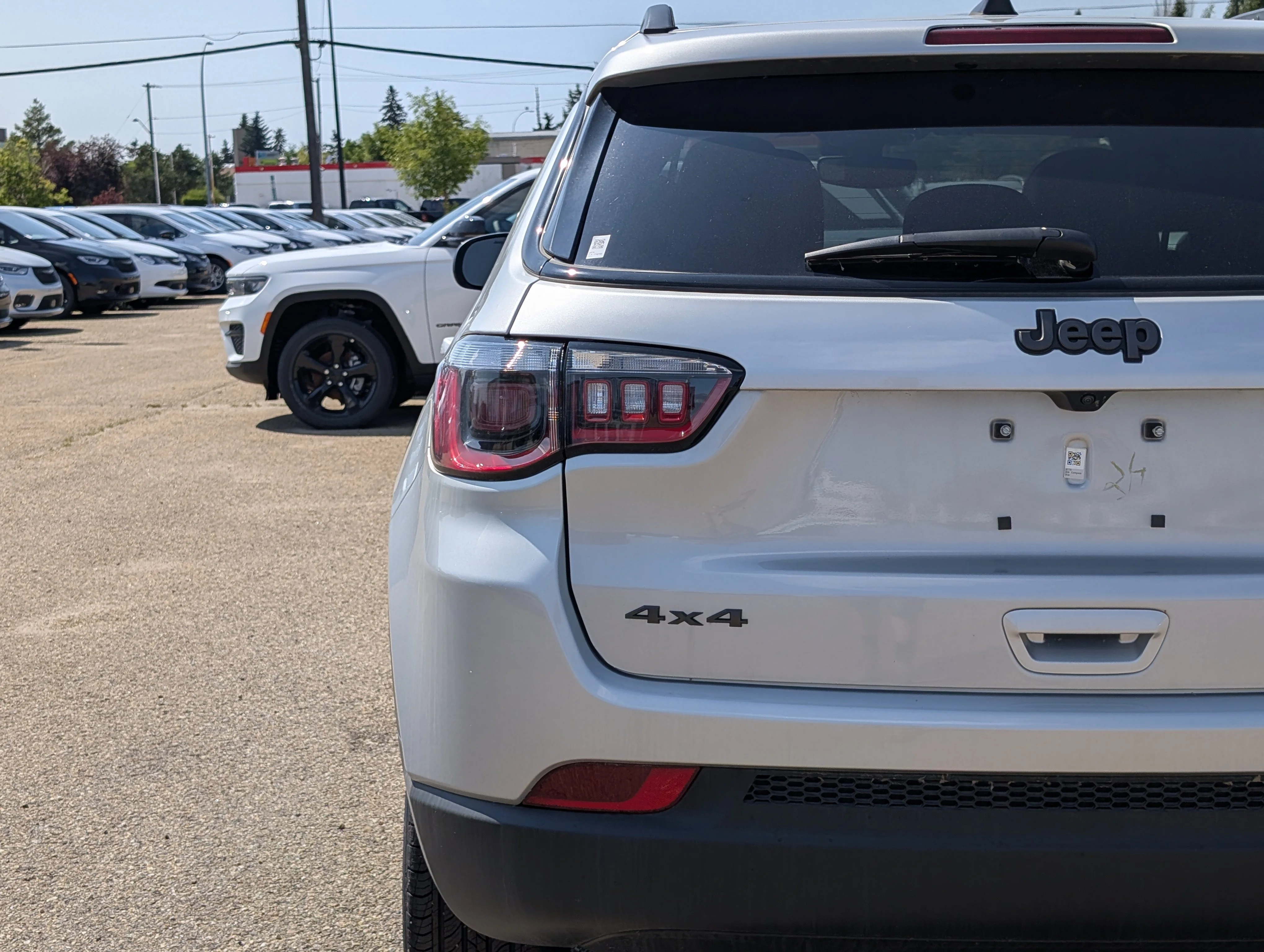 New 2026 Silver Zynith Metallic Jeep North image 13