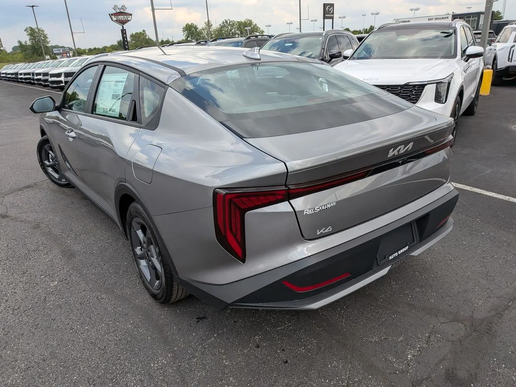 New 2026 Steel Gray Kia LXS image 32