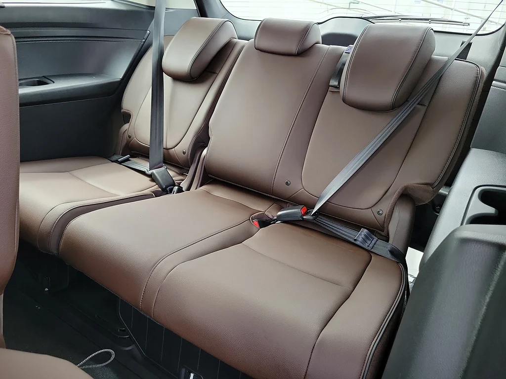 New 2026 Platinum White Pearl Honda Touring image 19