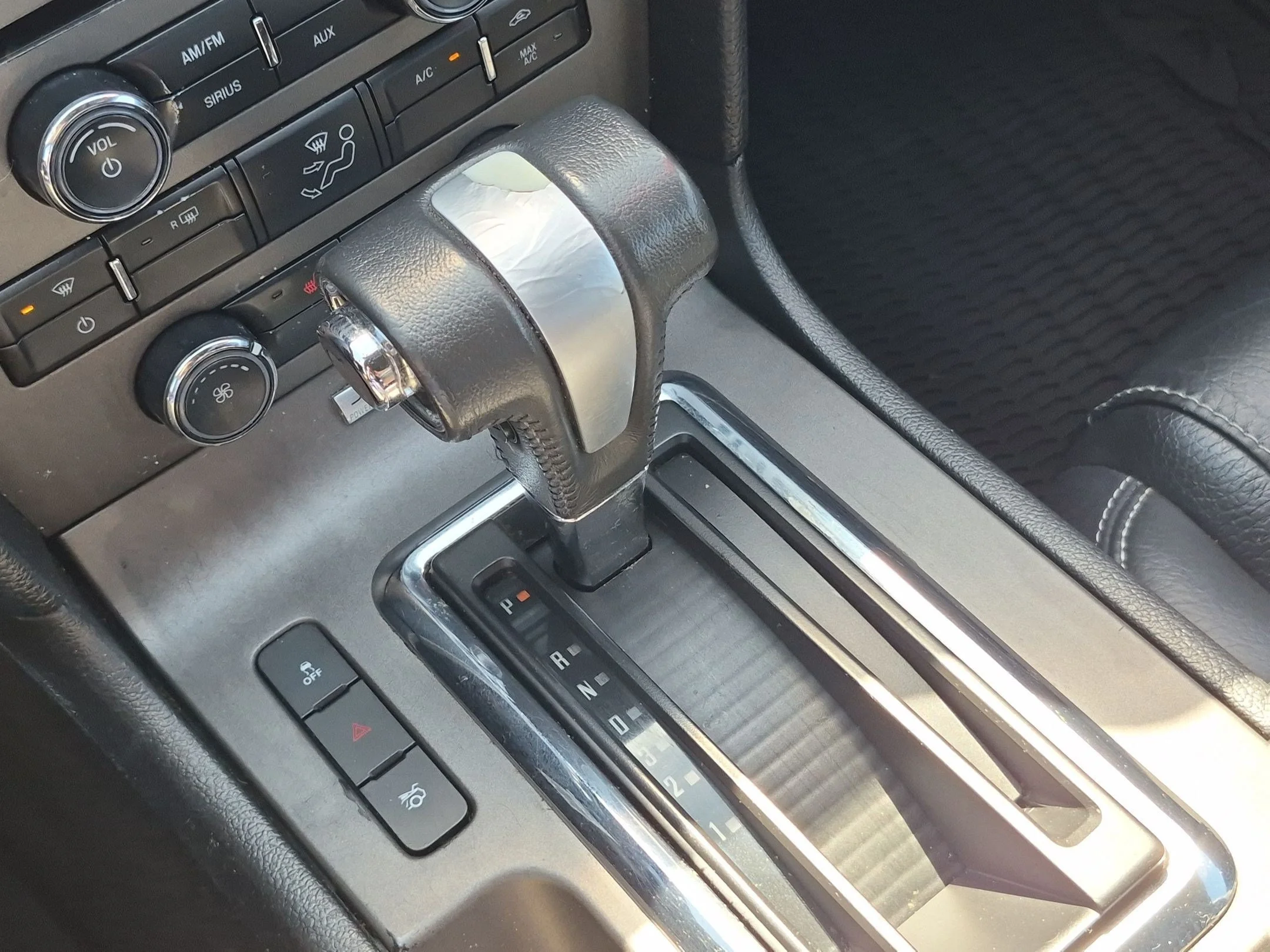 Used 2012 Ingot Silver Ford V6 Premium image 21