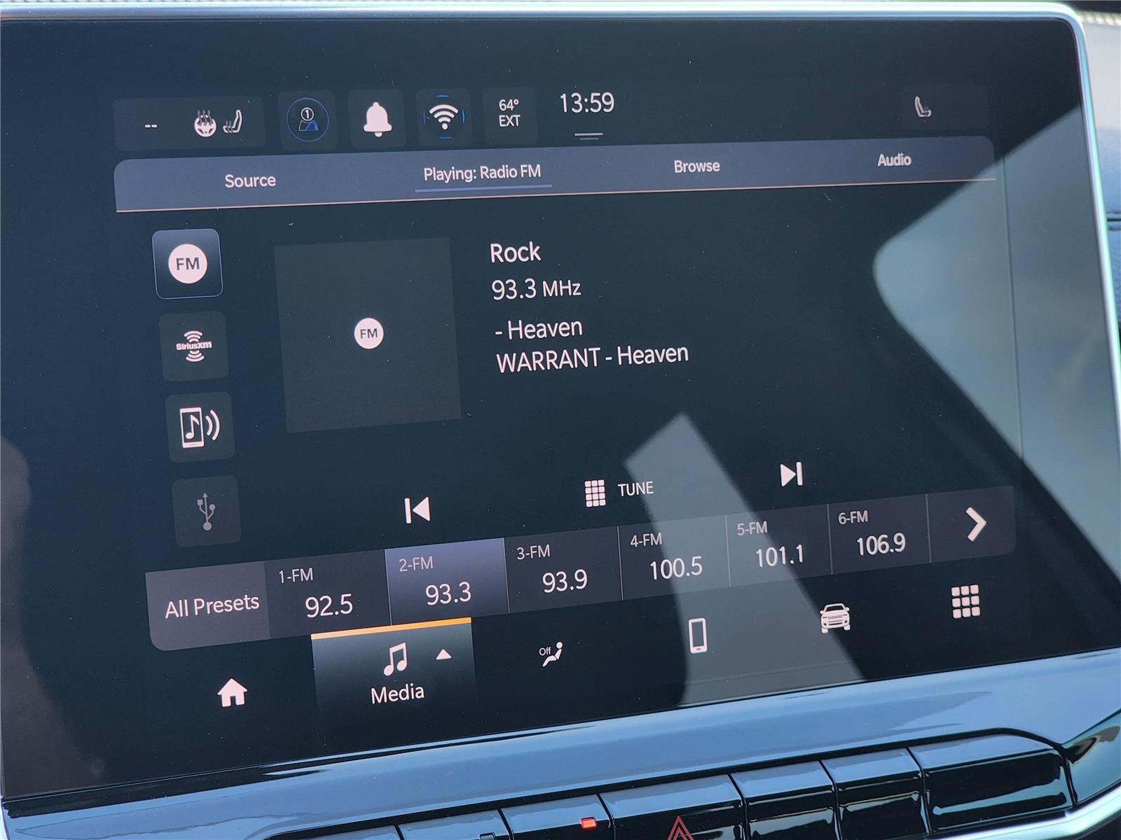 New 2026 Fathom Blue Pearl Coat Jeep Latitude Altitude image 13