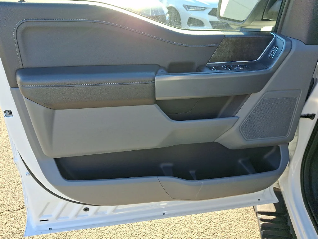 Used 2023 White Ford XLT image 13