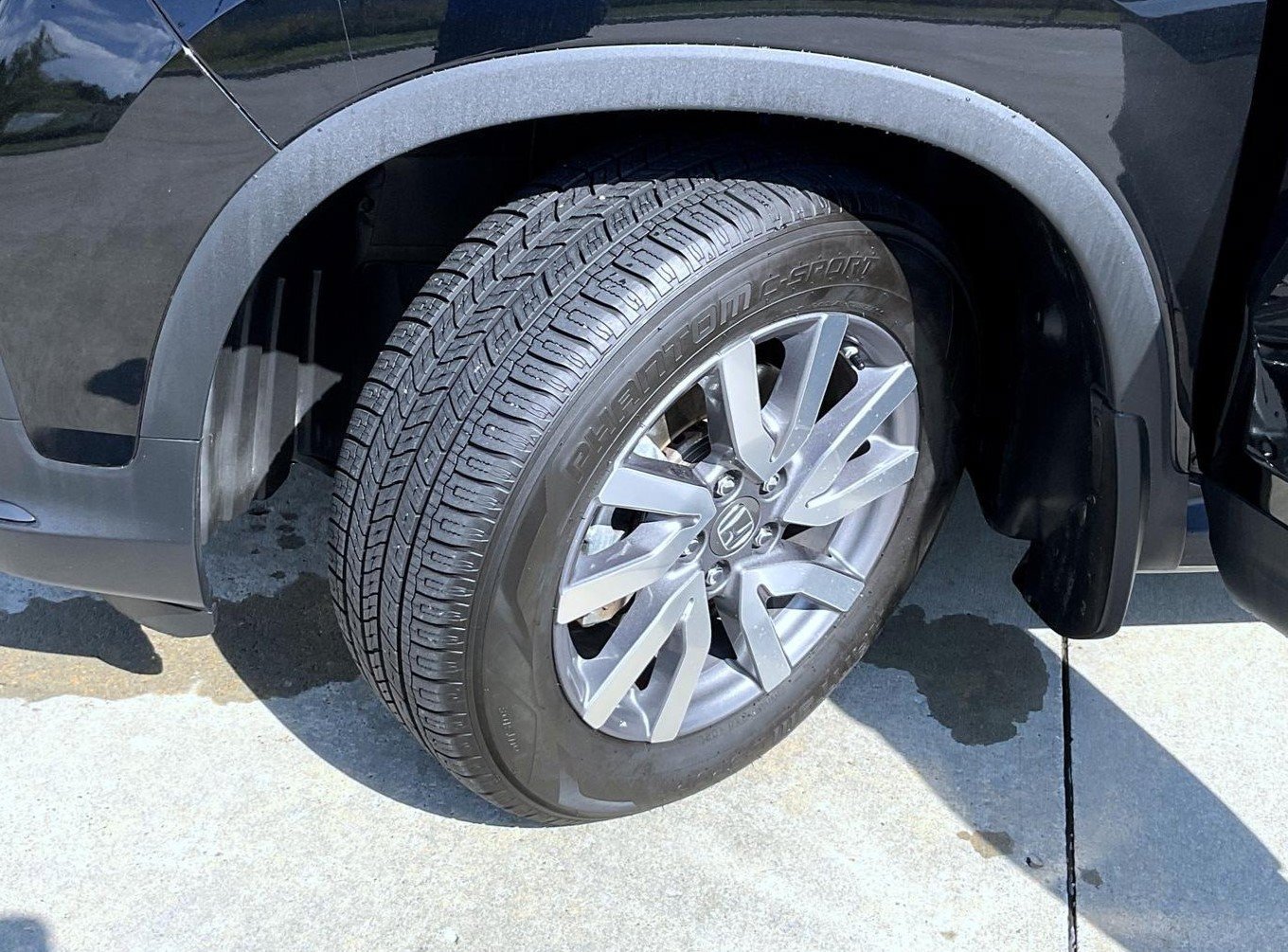 Used 2019 Crystal Black Pearl Honda EX-L image 27