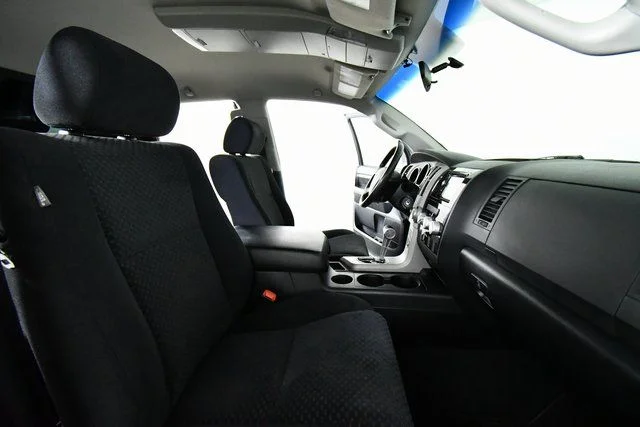 Used 2009 Blue Toyota SR5 image 22