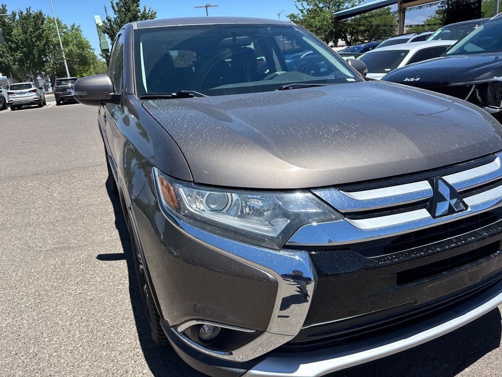 Used 2017 Brown Mitsubishi SE image 7