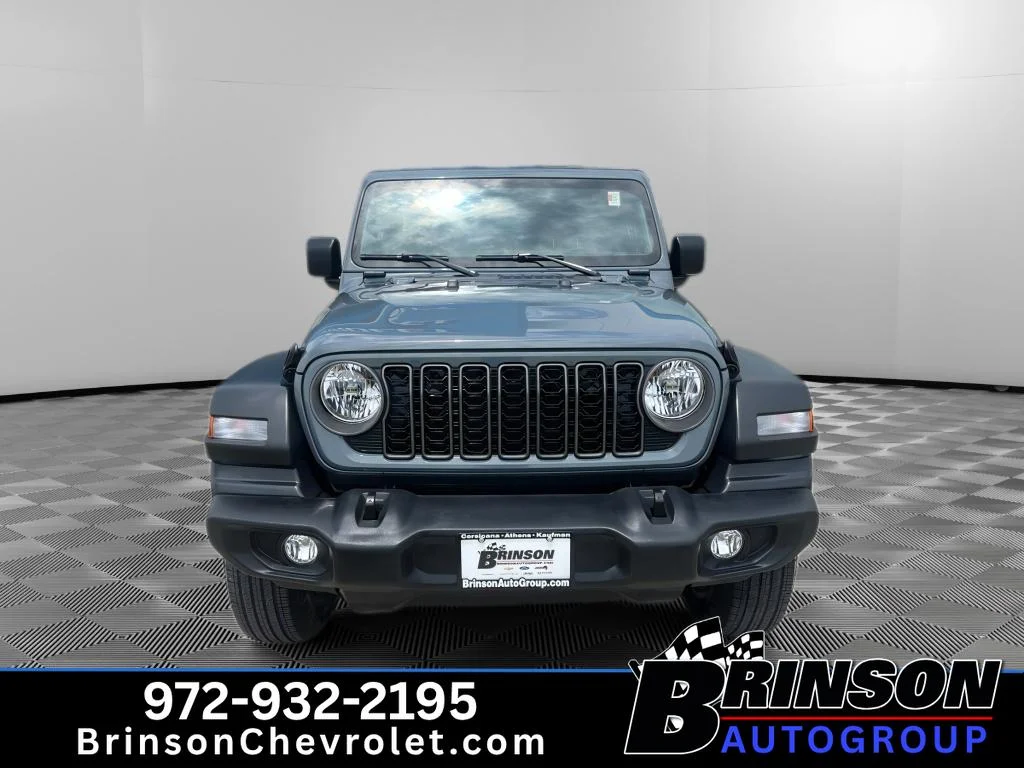 Used 2025 Anvil Clearcoat Jeep Sport image 2