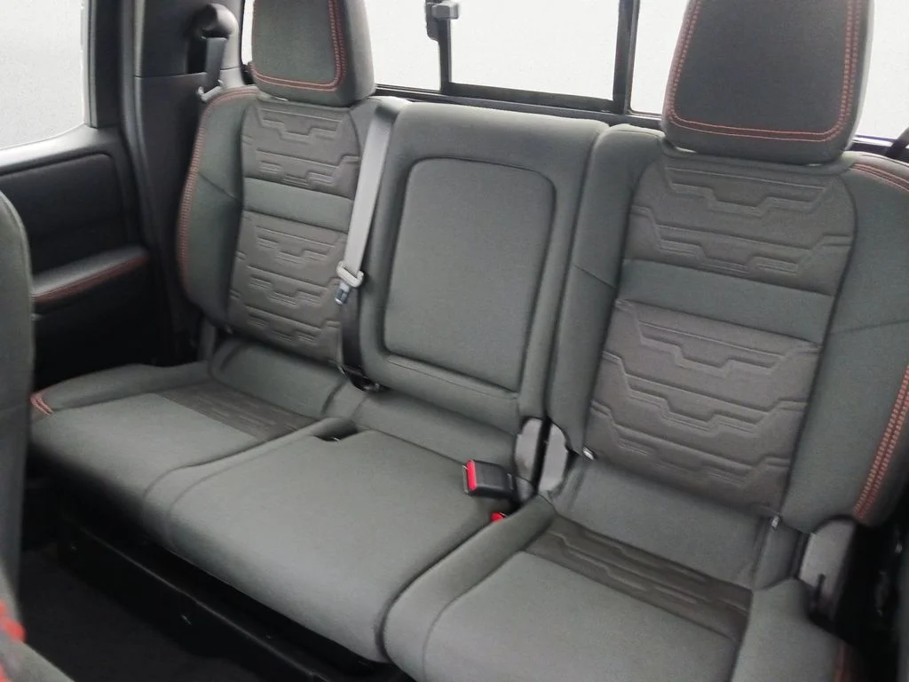 Used 2026 Green Nissan PRO-X image 9