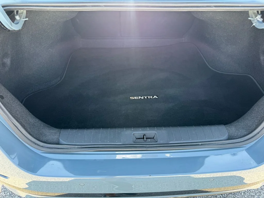 Used 2025 Gray Nissan SR image 20
