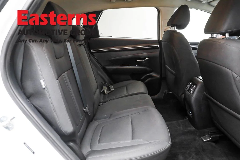 Used 2024 White Hyundai SEL image 23