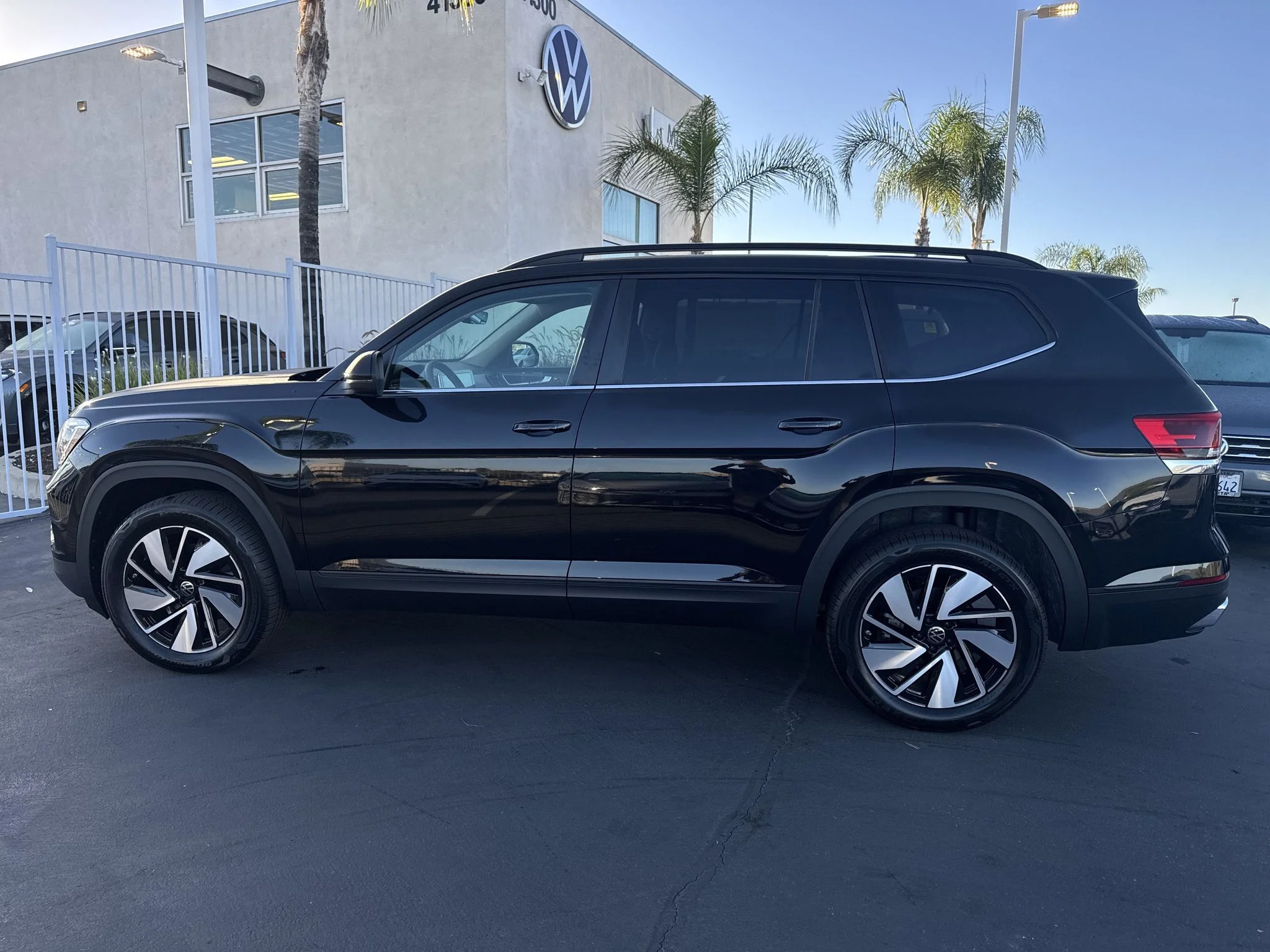 New 2026 Deep Black Pearl Volkswagen 2.0T SE w/Technology image 4
