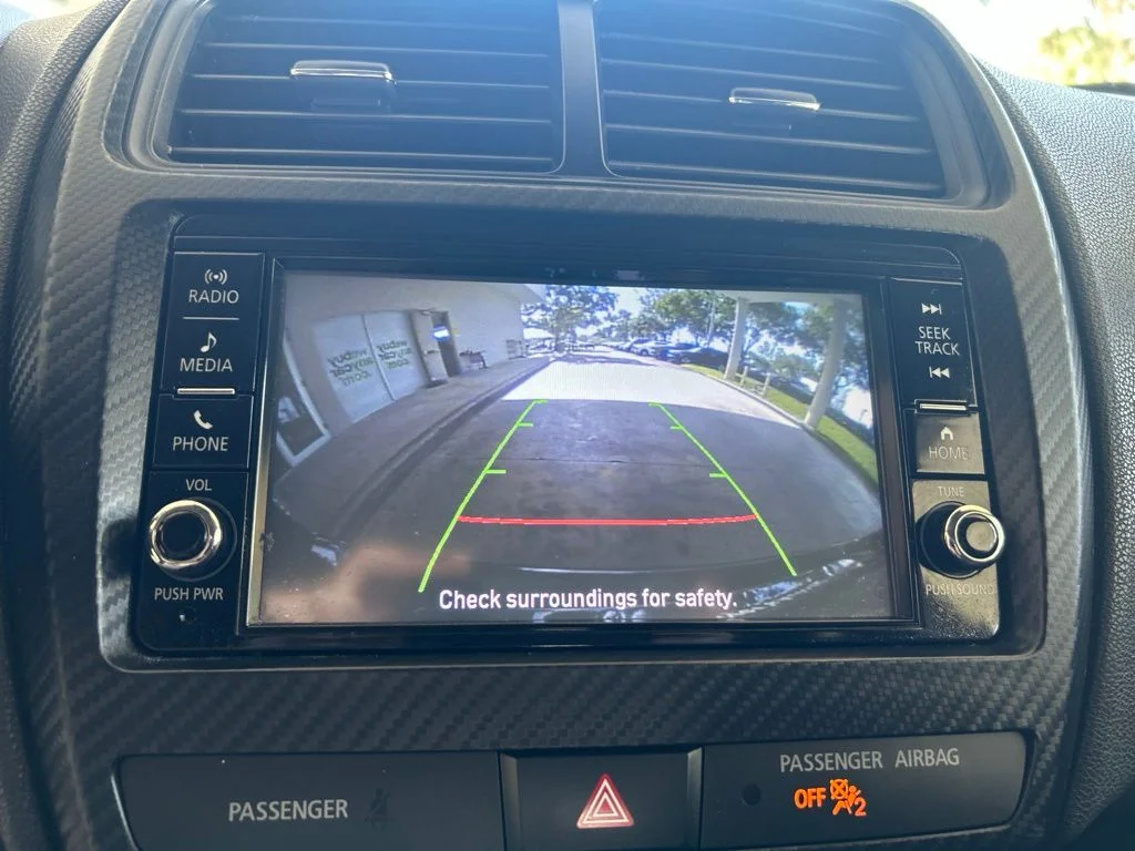 Used 2021 Black Mitsubishi 2.0 ES image 9