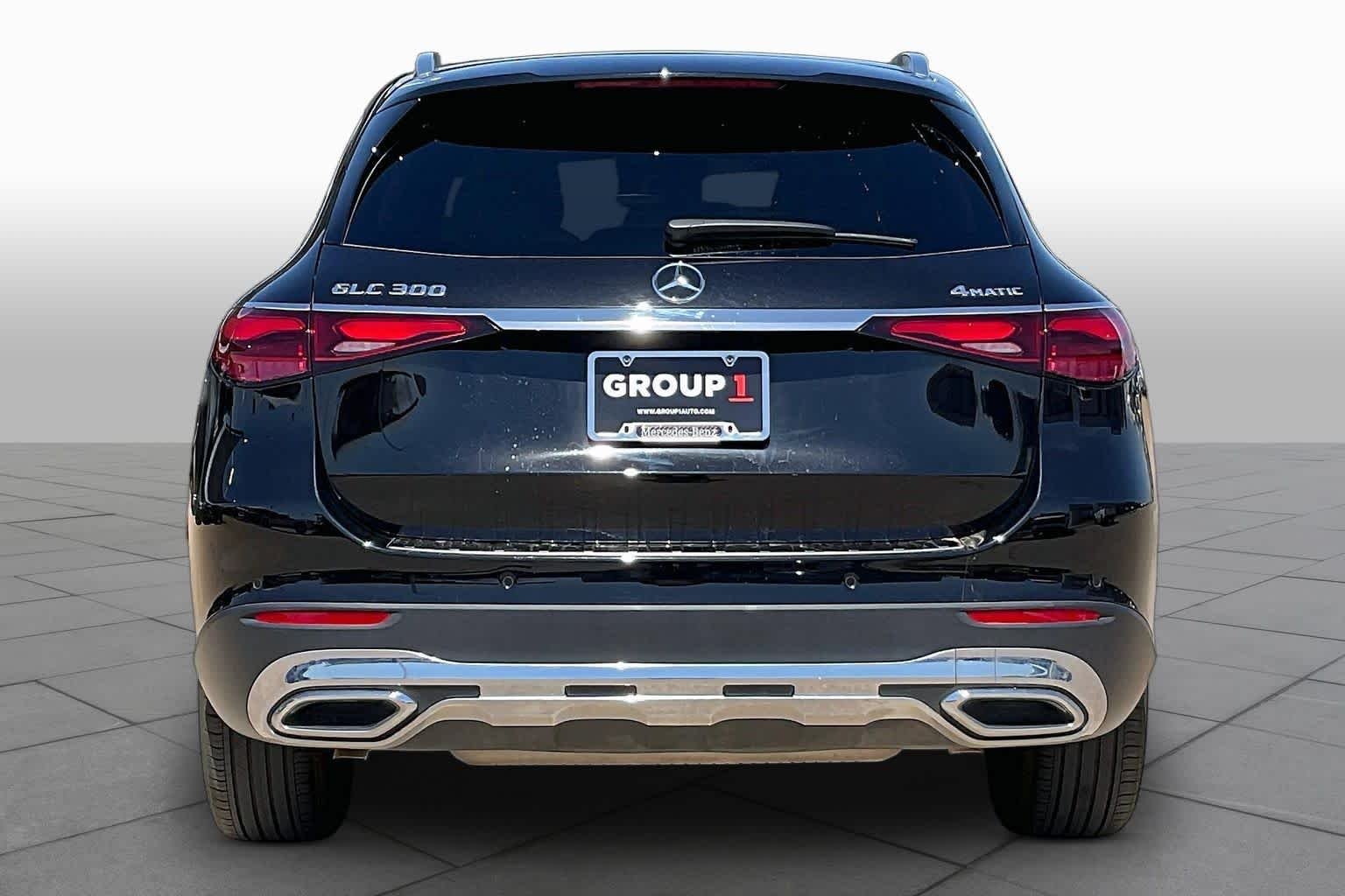 Used 2025 Obsidian Black Metallic Mercedes-Benz GLC 300 image 8