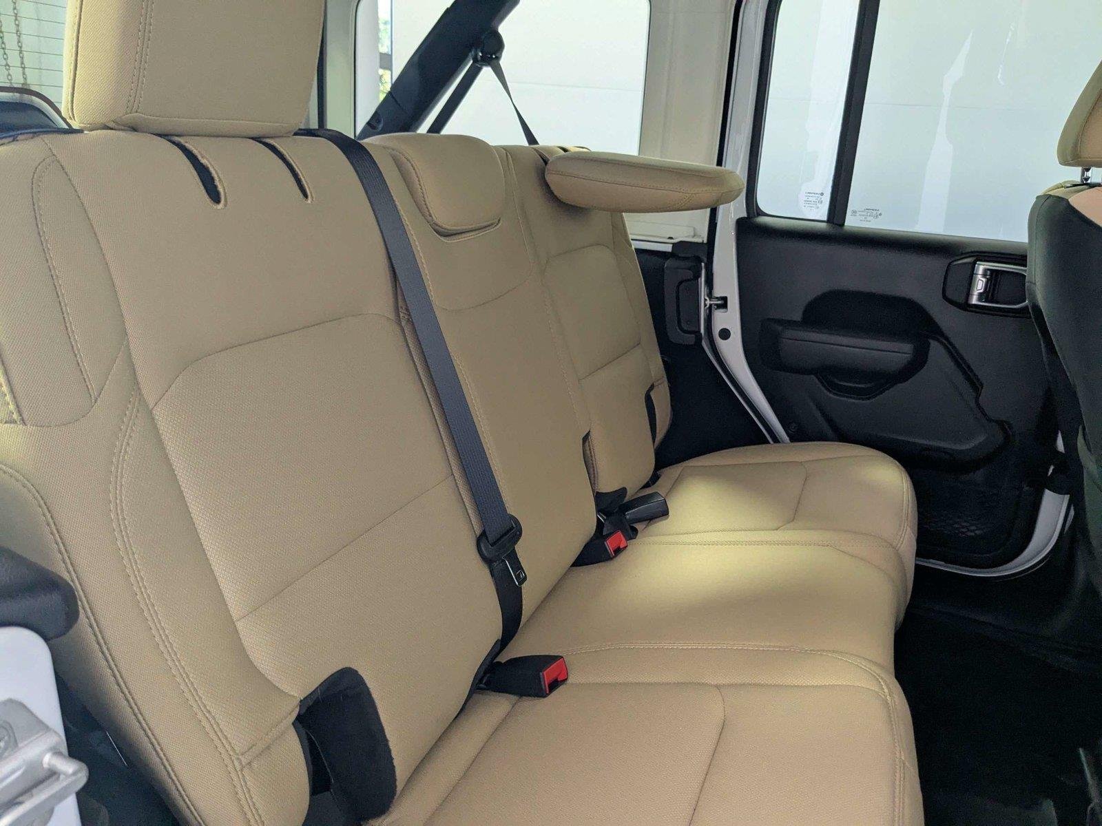 Used 2022 Bright White Clearcoat Jeep Unlimited Sport S image 26