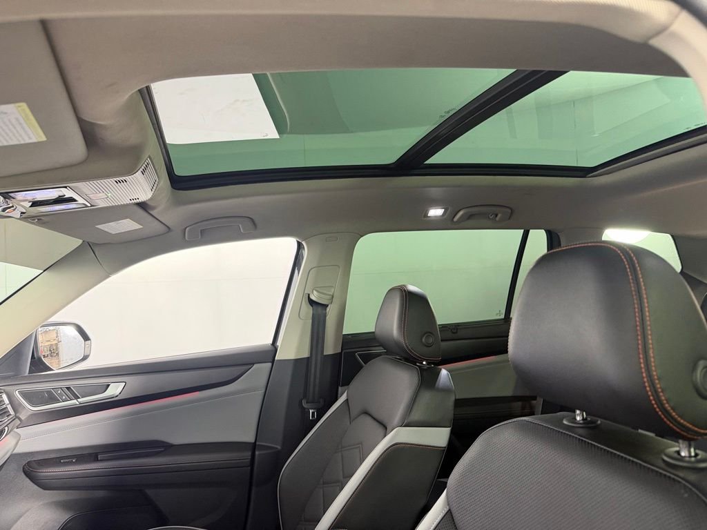 Used 2024 Gray Volkswagen 2.0T Peak Edition SE w/Technology image 24
