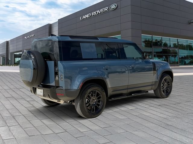 New 2026 Tasman Blue Land Rover S image 5