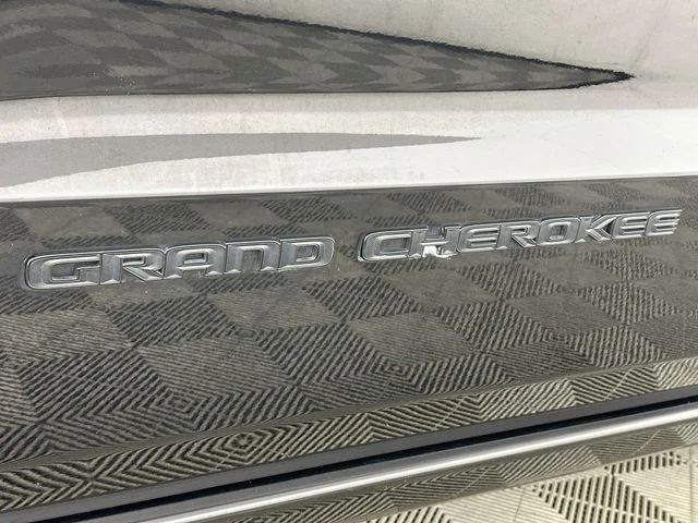 Certified Pre-Owned 2020 Jeep Grand Cherokee Altitude