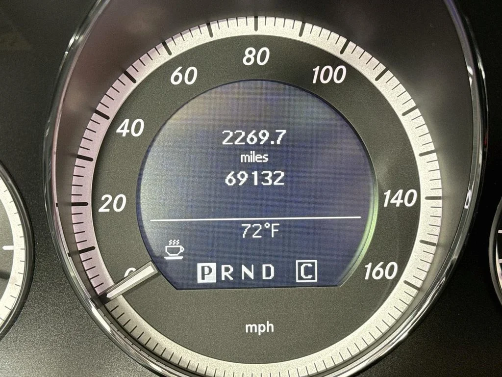 Used 2010  Mercedes-Benz E 350 image 13