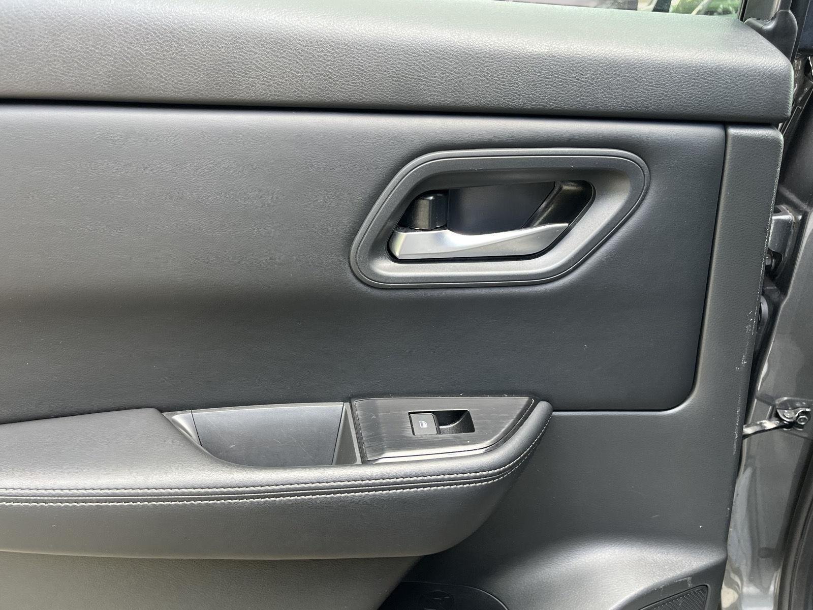 Used 2025 Gun Metallic Nissan SV image 12