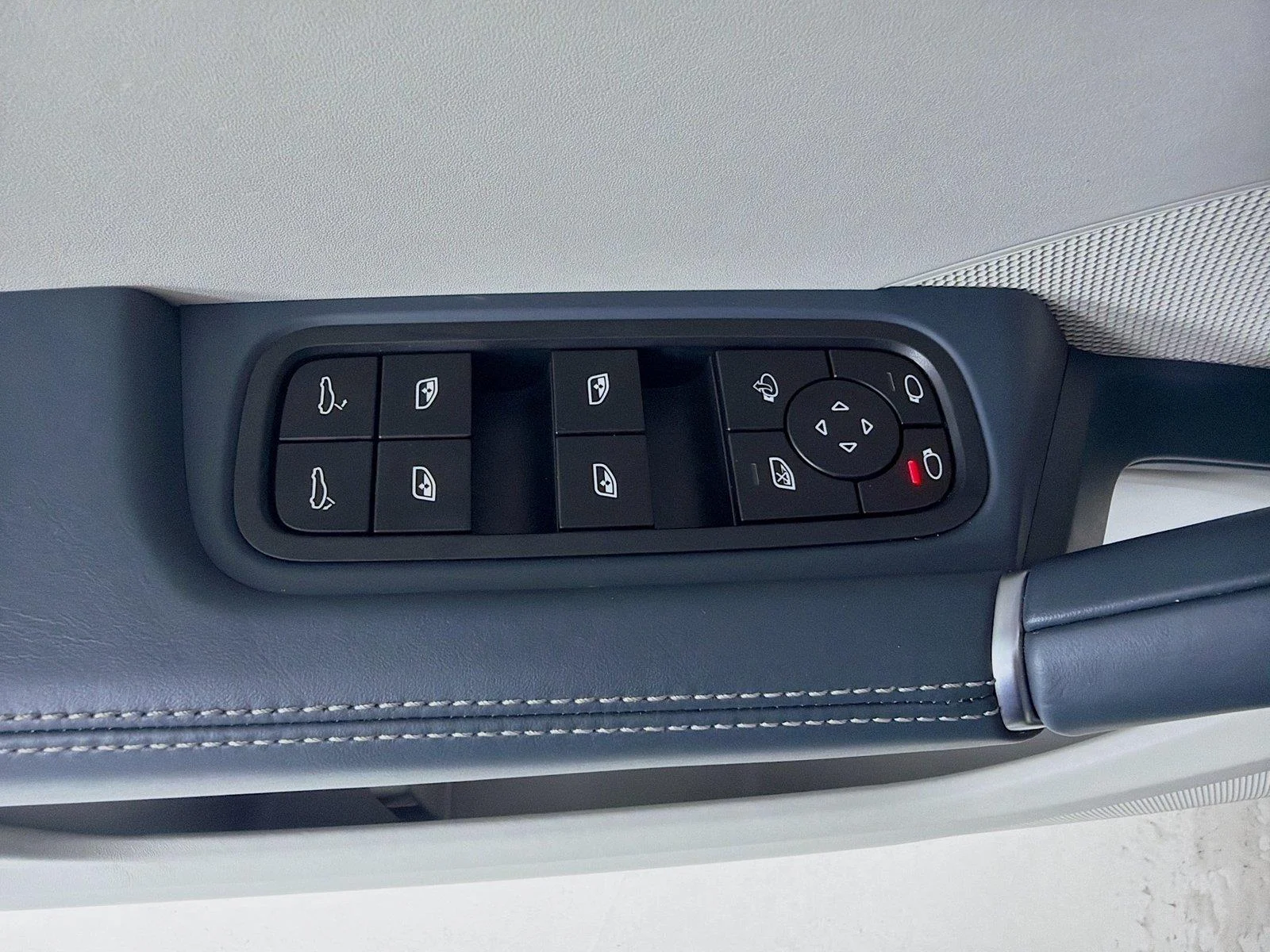 2022 Porsche Cayenne Platinum Edition - Photo 8