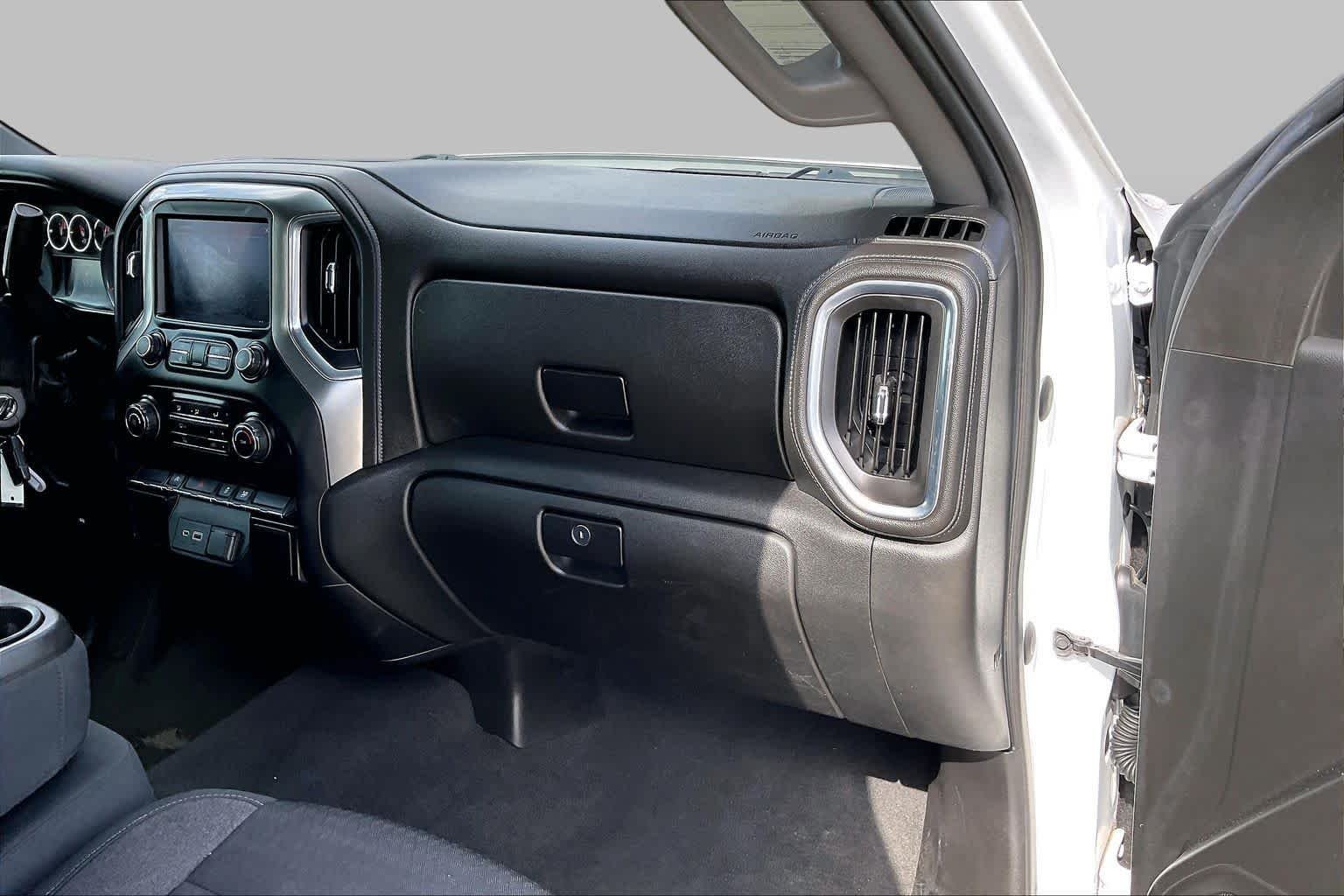 Used 2020 Summit White Chevrolet LT image 18