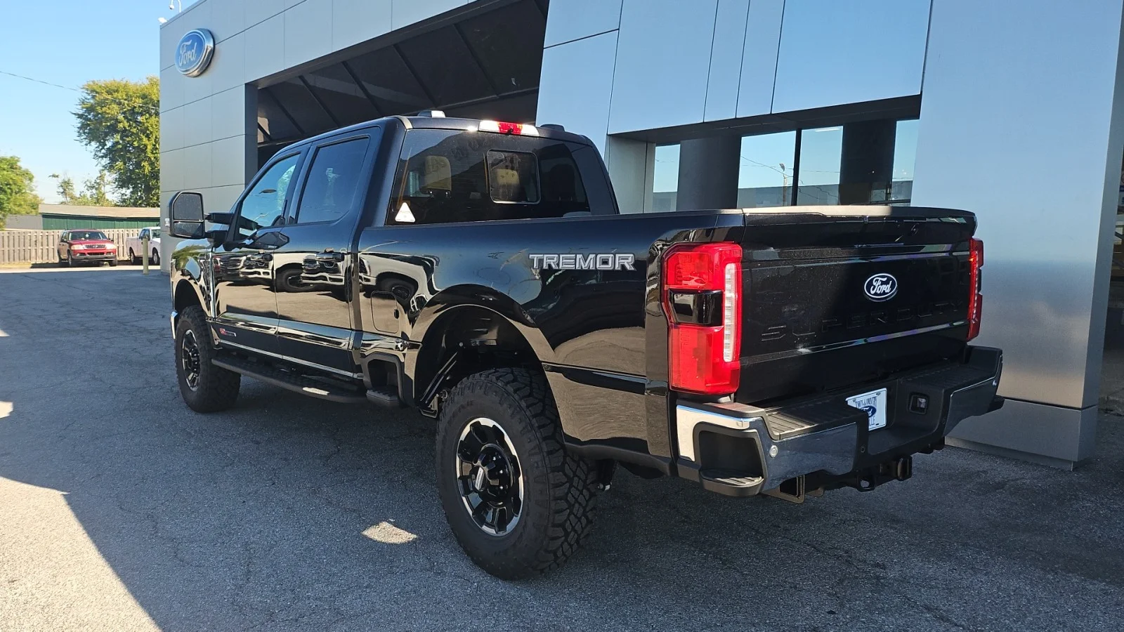 New 2027 Agate Black Metallic Ford XLT 4WD image 3