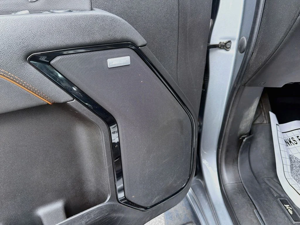 Used 2023 Sterling Metallic GMC AT4 image 19