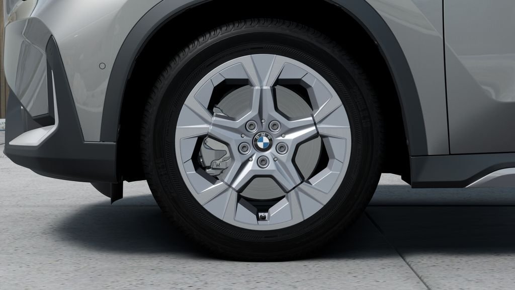 New 2026 Space Silver Metallic BMW xDrive28i image 29