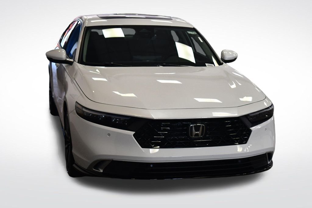 2026 Honda Accord Hybrid Touring - Photo 3