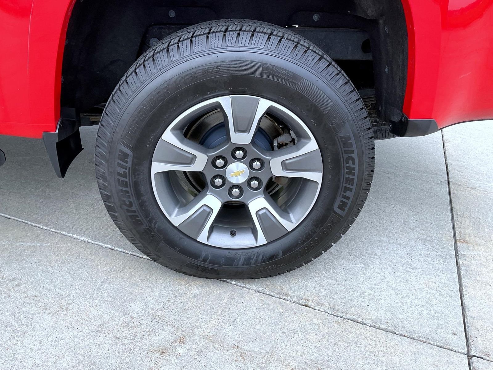 Used 2017 Red Chevrolet Z71 image 22